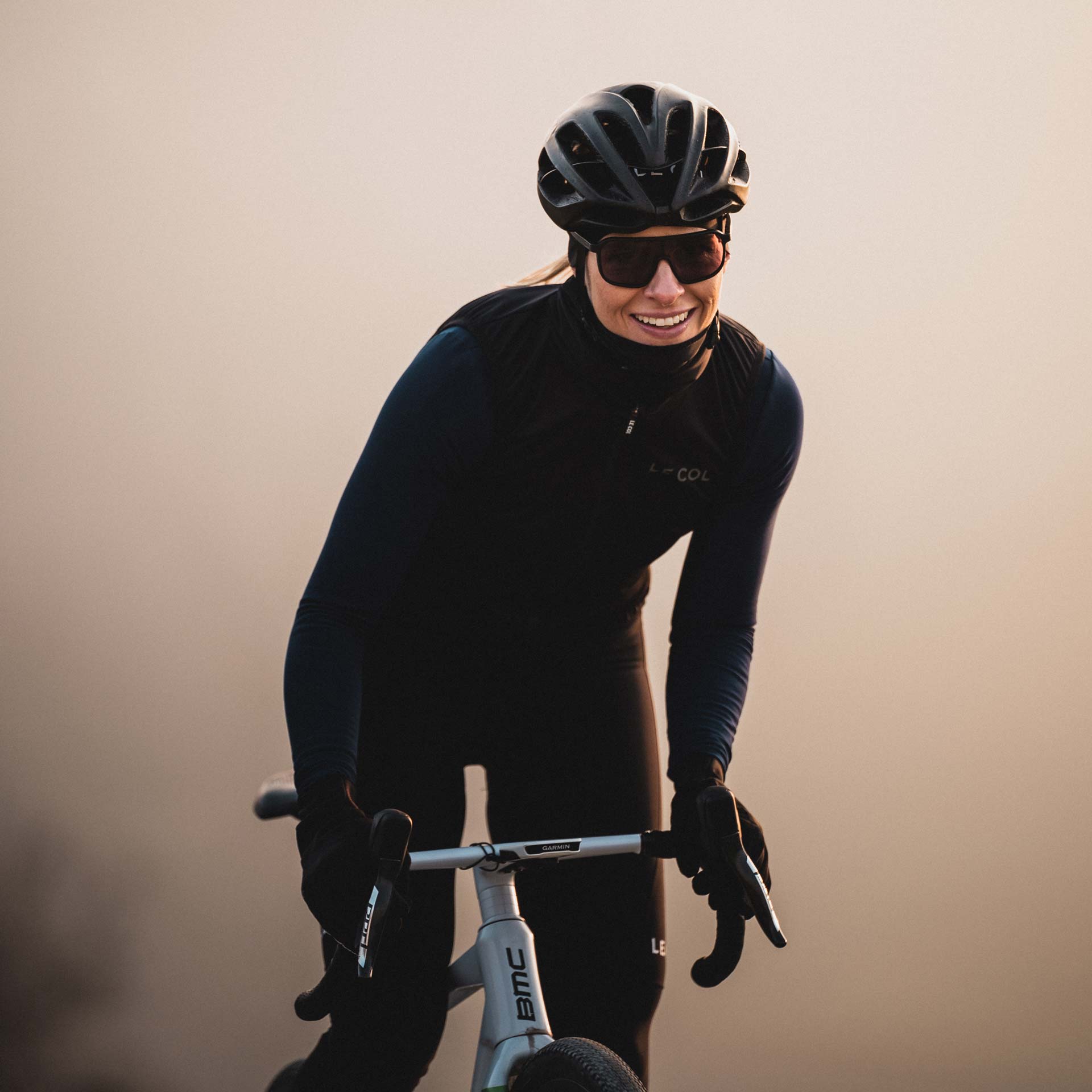 cycling-glasses-ileve-district-swiss-made-3d-No1-photochromic-women