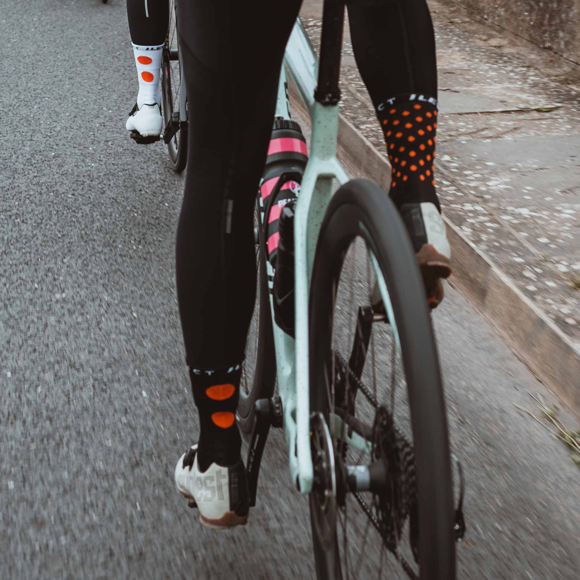 ILEVE-cycling-socks-black-20cm-women